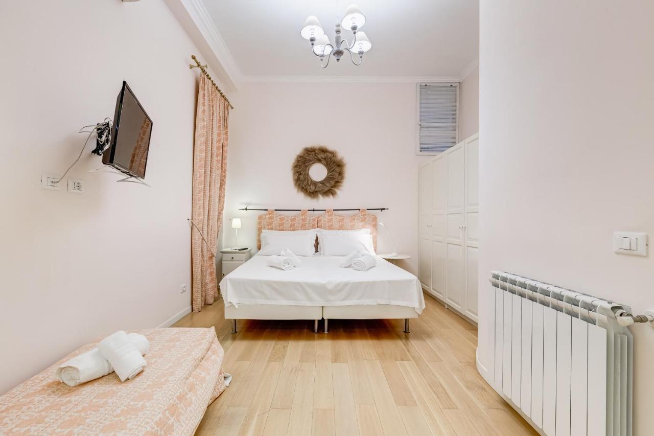 Trevi Fountain Modern Apartment Рим Екстериор снимка